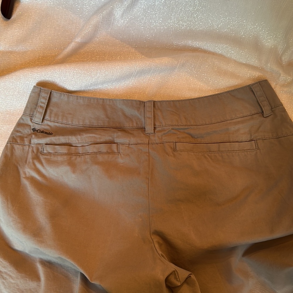 Columbia Cotton Khaki Shorts Size 8 - Picture 6 of 10